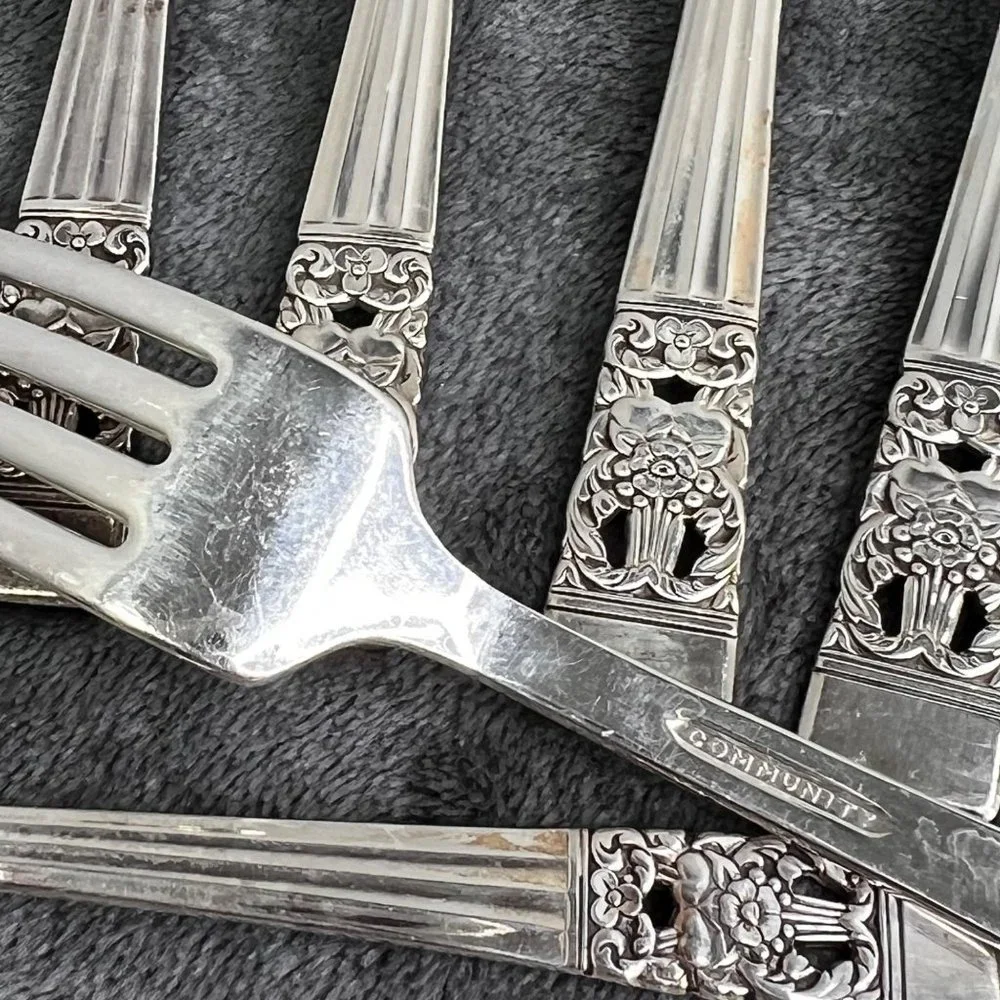 Oneida Community Silverplate Coronation Flatware Lot 41 Piece Serving Dinner